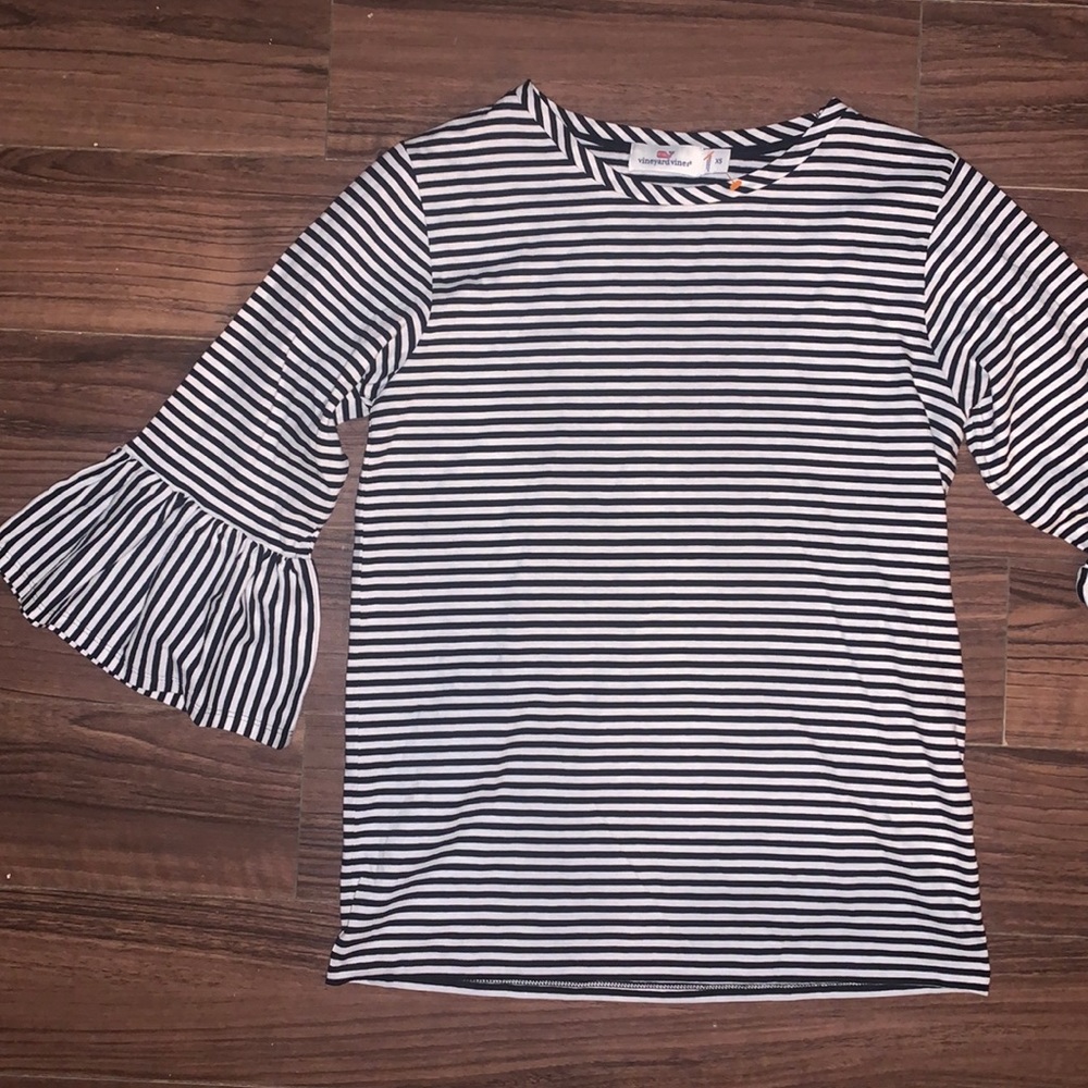 Vineyard vines top